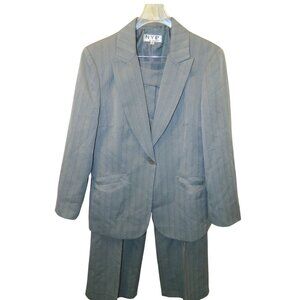 Womens Pinstripe Gray 2 Piece Suit By NYP Size 14 Buttoned Jacket Matching Pants